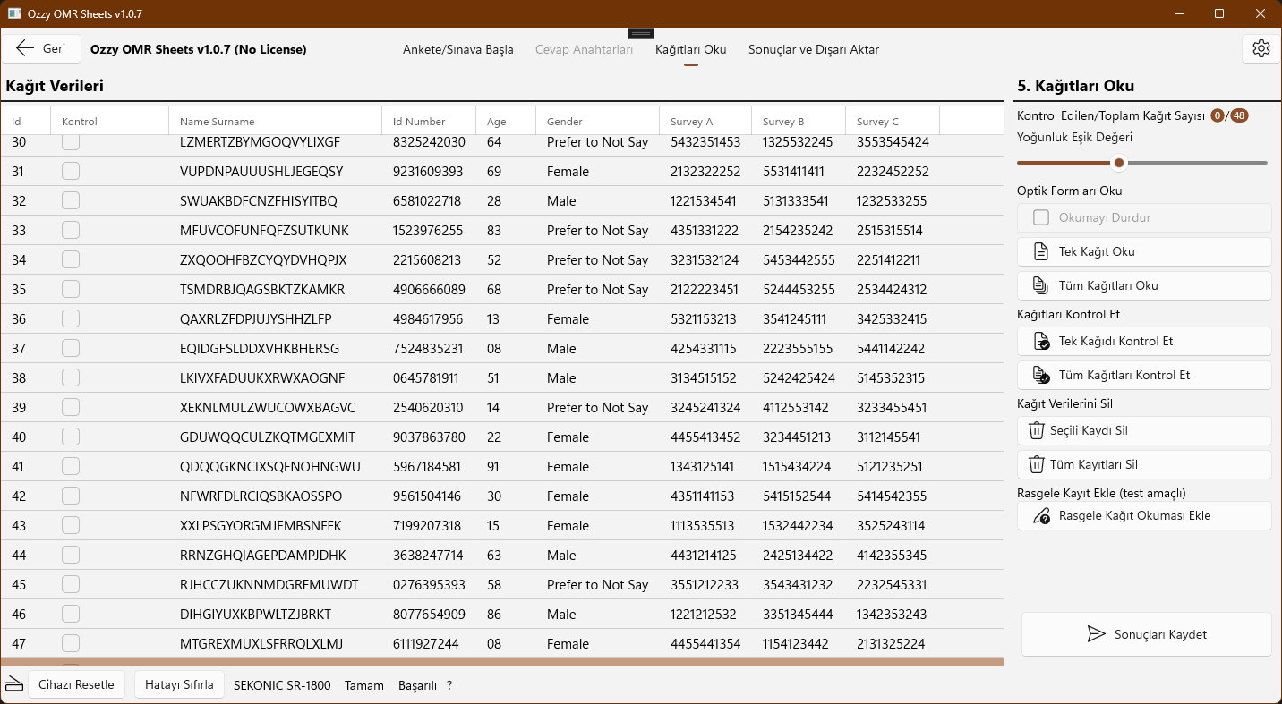 Optik formların Sekonic optik okuyucu cihazdan okunduğu ve listelendiği ekranın açık tema görüntüsü